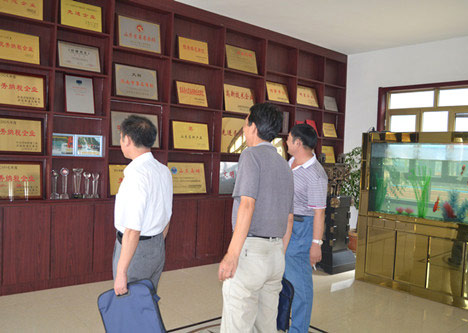 濟(jì)陽(yáng)分局徐科長(zhǎng)一行來華北平臺(tái)公司檢查指導(dǎo)有關(guān)評(píng)問題